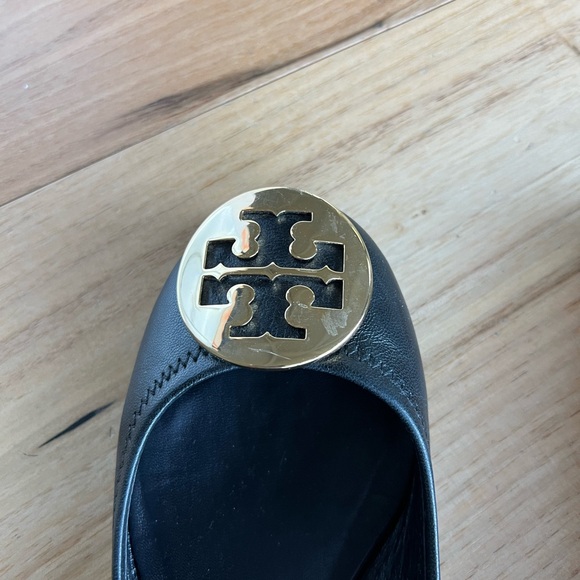 Tory Burch shoe .Black  Flat heel - Picture 3 of 4